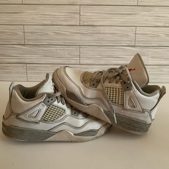 Boys Jordan 4 semi decent condition - Picture 3 of 4